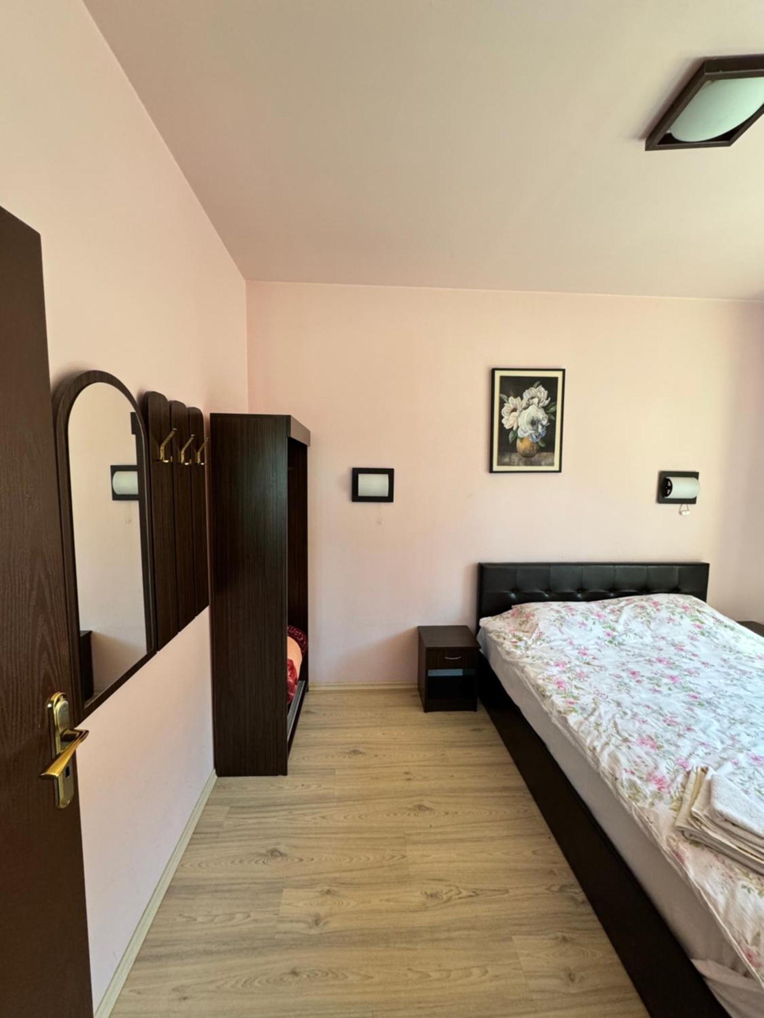 Vip Complex Hotel Sarnitsa Exterior photo